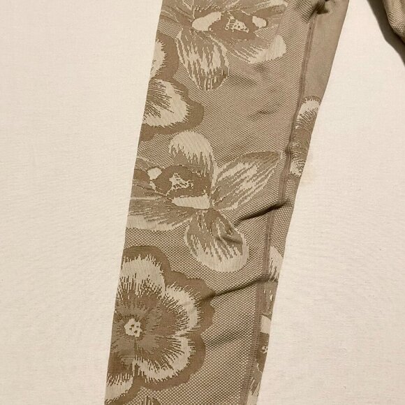 Offline by Aerie Leggings Womens Size Medium - Picture 2 of 16